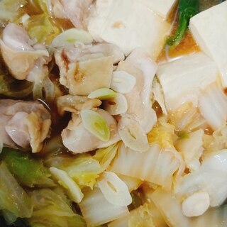白菜　鶏もも　キャベツ　小松菜のニンニク鍋